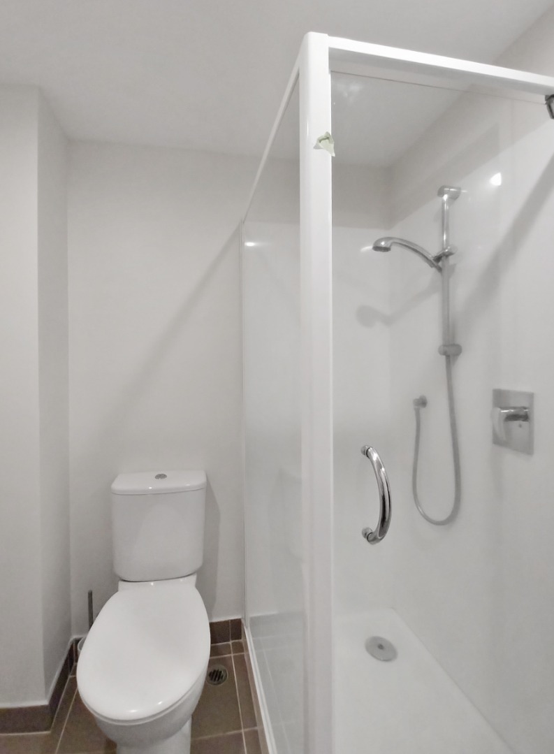 Tidy one bedroom cbd apartment. photo