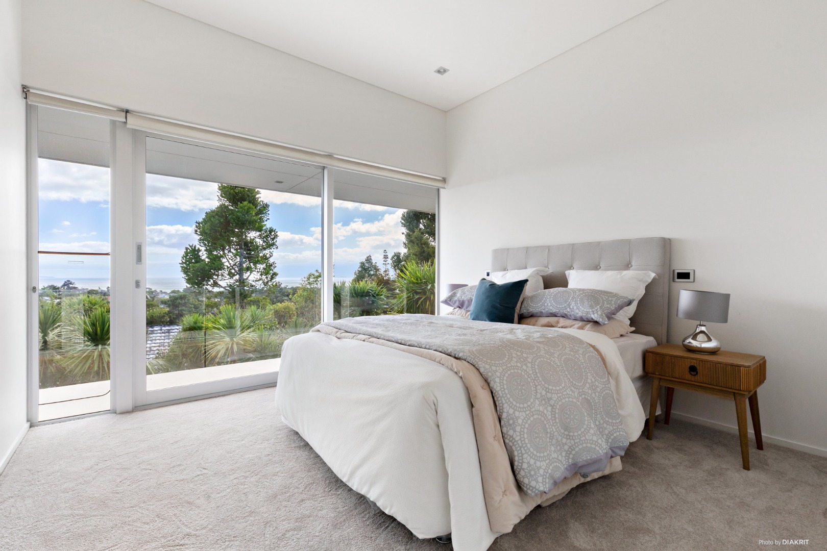CASTOR BAY - Top Quality Luxury Family home with breath taking views photo