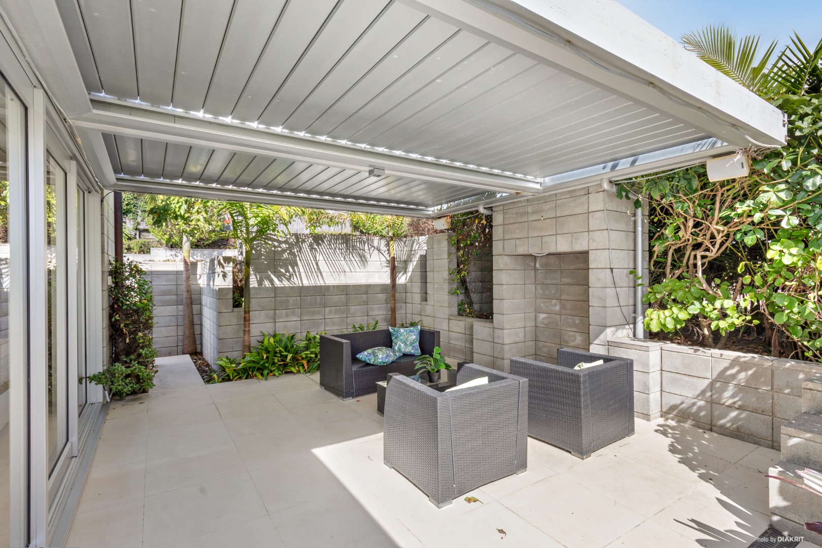CASTOR BAY - Top Quality Luxury Family home with breath taking views photo