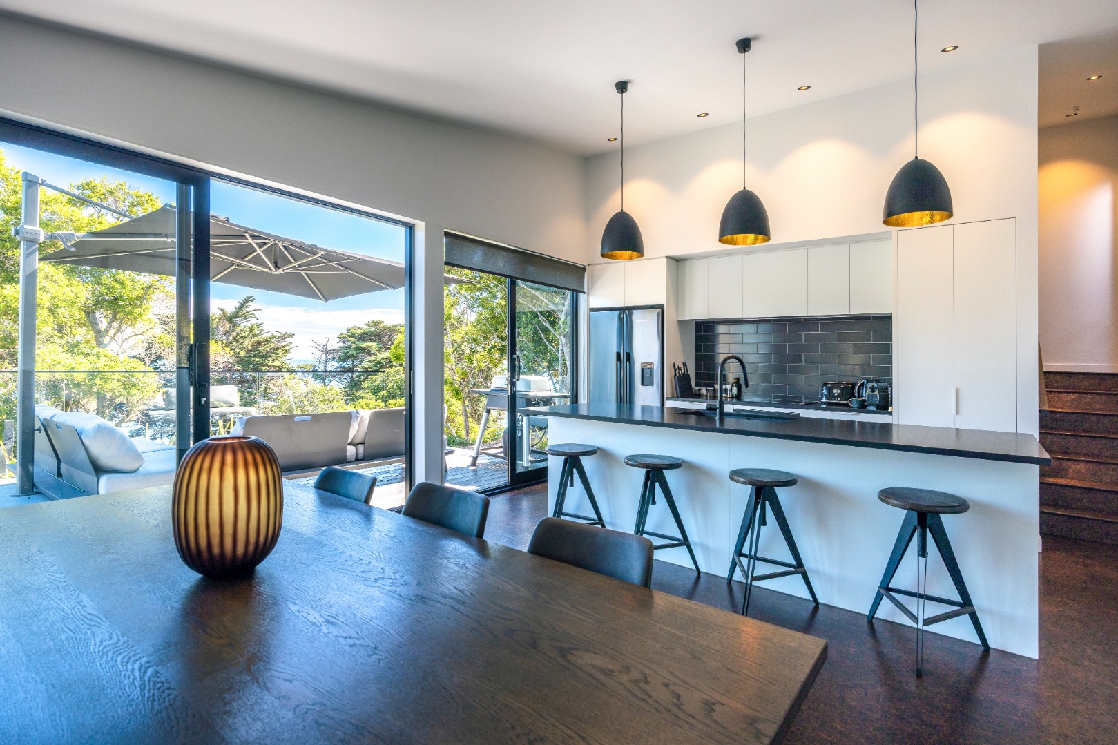 Enclosure Bay Retreat $795 p/w photo