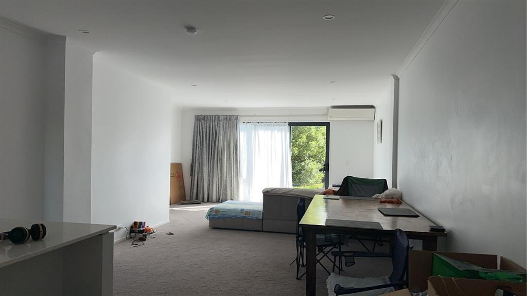 Modern 3-Bedroom Home with 2 Bathrooms in Hobsonville photo