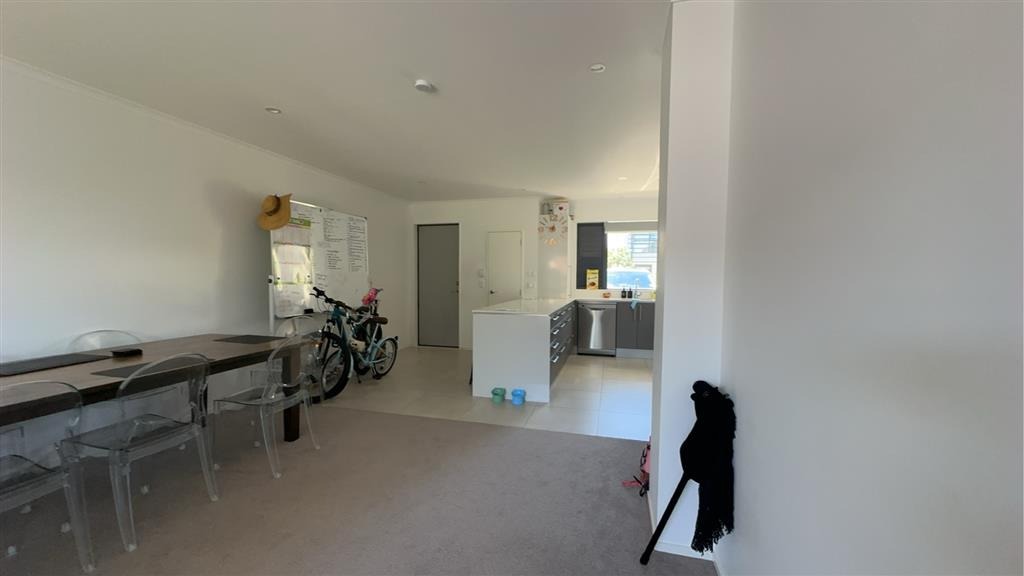 Modern 3-Bedroom Home with 2 Bathrooms in Hobsonville photo
