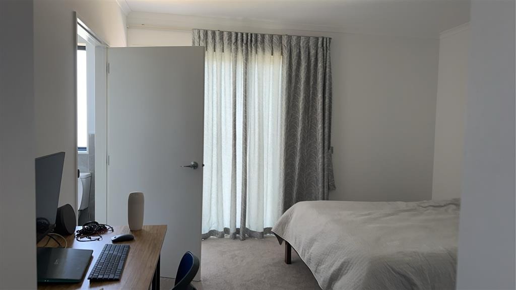 Modern 3-Bedroom Home with 2 Bathrooms in Hobsonville photo