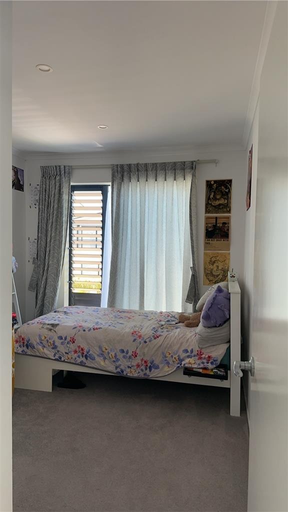 Modern 3-Bedroom Home with 2 Bathrooms in Hobsonville photo