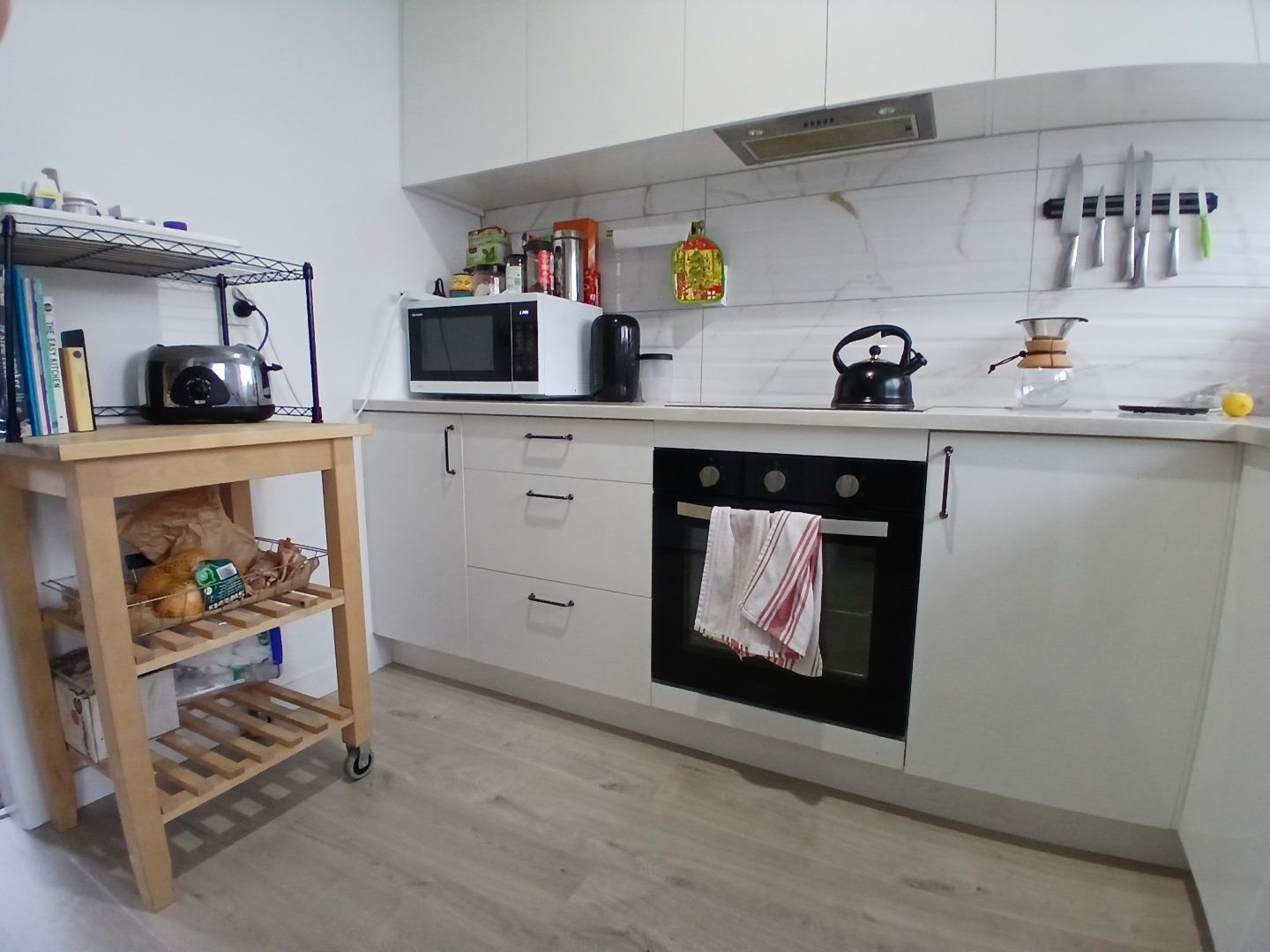 Mount Wellington Two bedroom unit with two carparks! photo