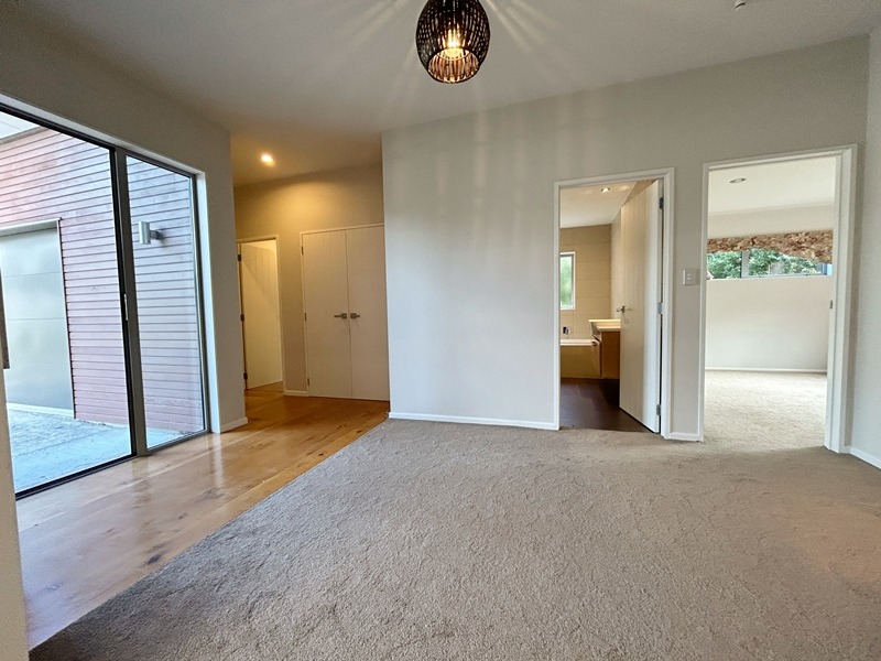 SILVERDALE - 4 Bedroom Family Home photo