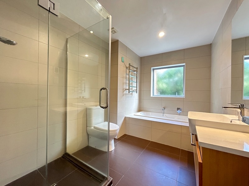 SILVERDALE - 4 Bedroom Family Home photo