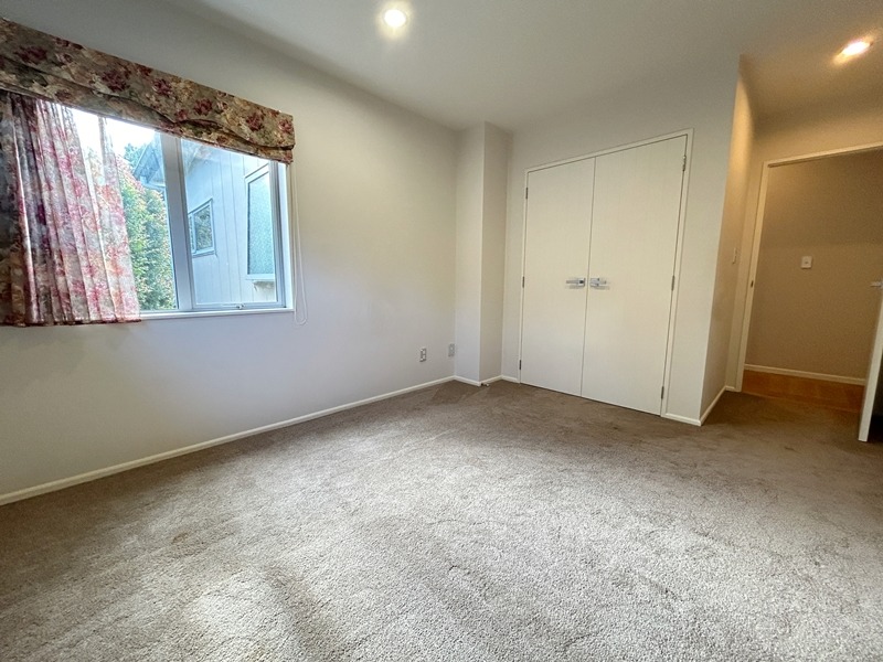 SILVERDALE - 4 Bedroom Family Home photo