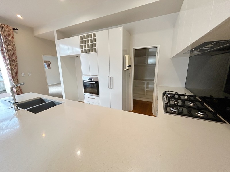 SILVERDALE - 4 Bedroom Family Home photo