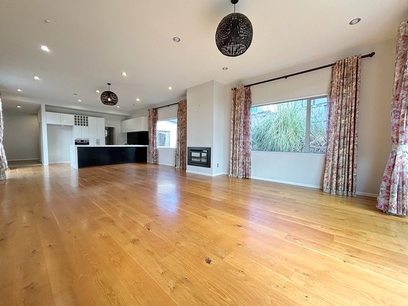 SILVERDALE - 4 Bedroom Family Home photo