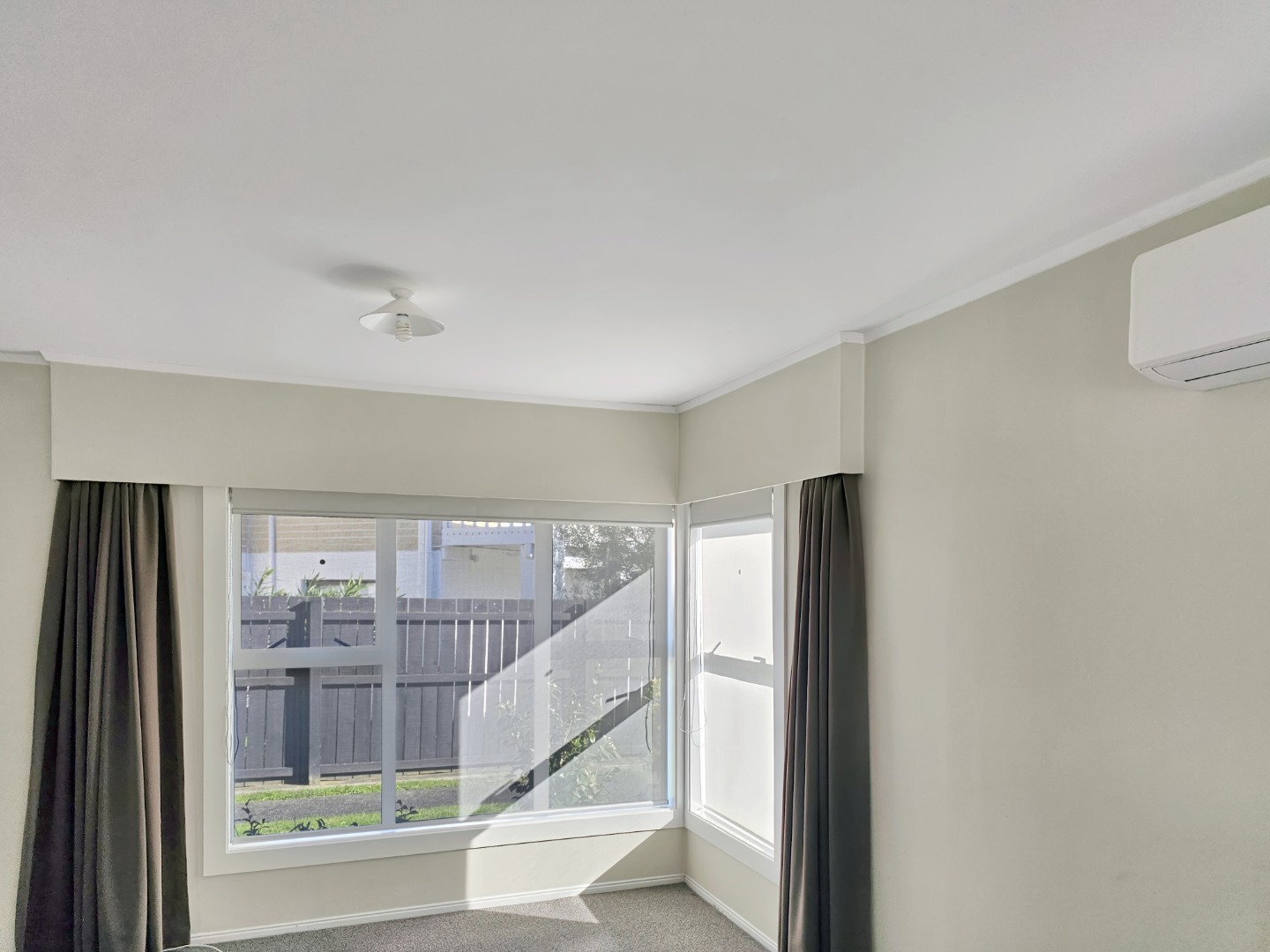 ELLERSLIE - Great Location photo