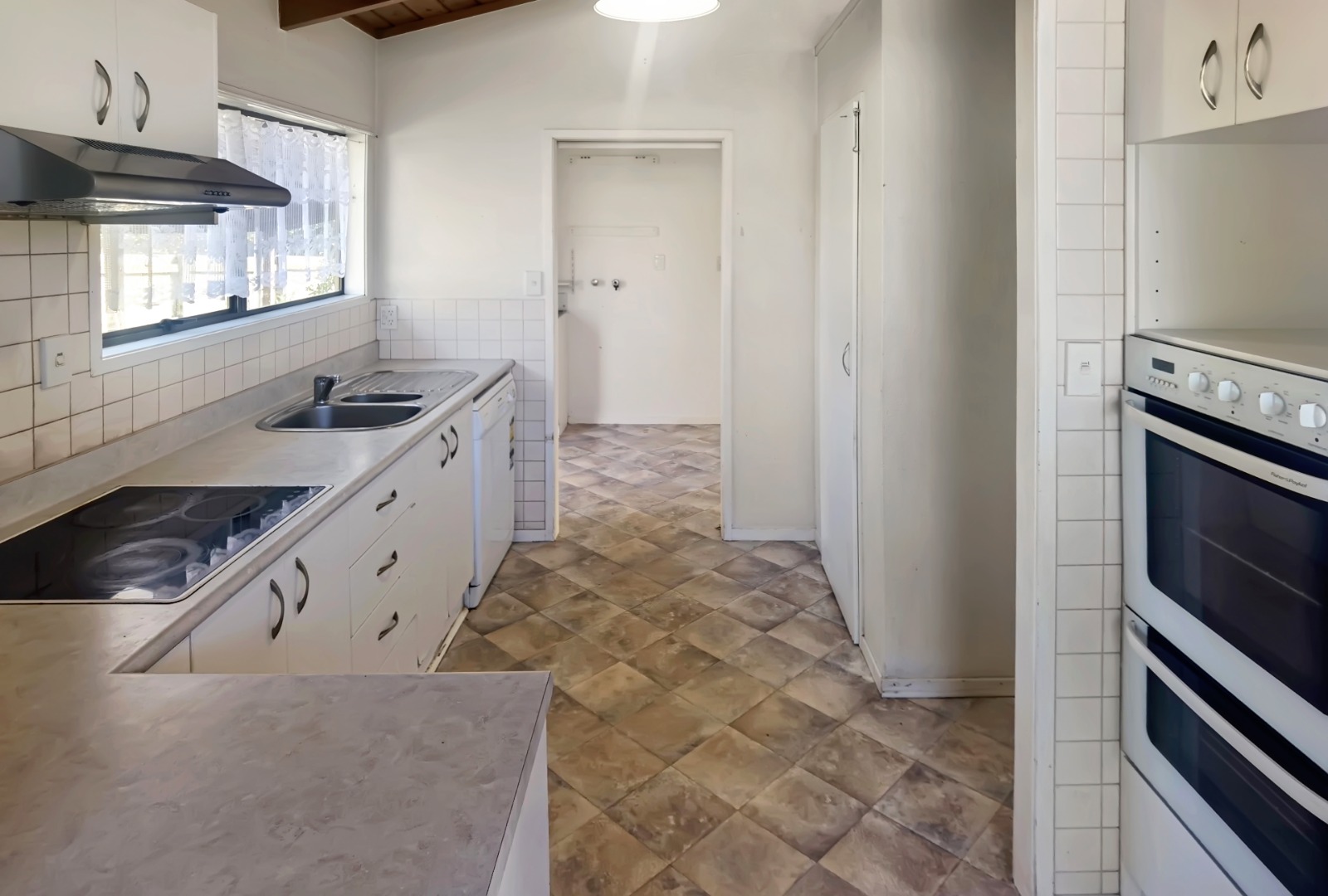 Bucklands Beach - 4 Bedoom Home Zone for Macleans College photo