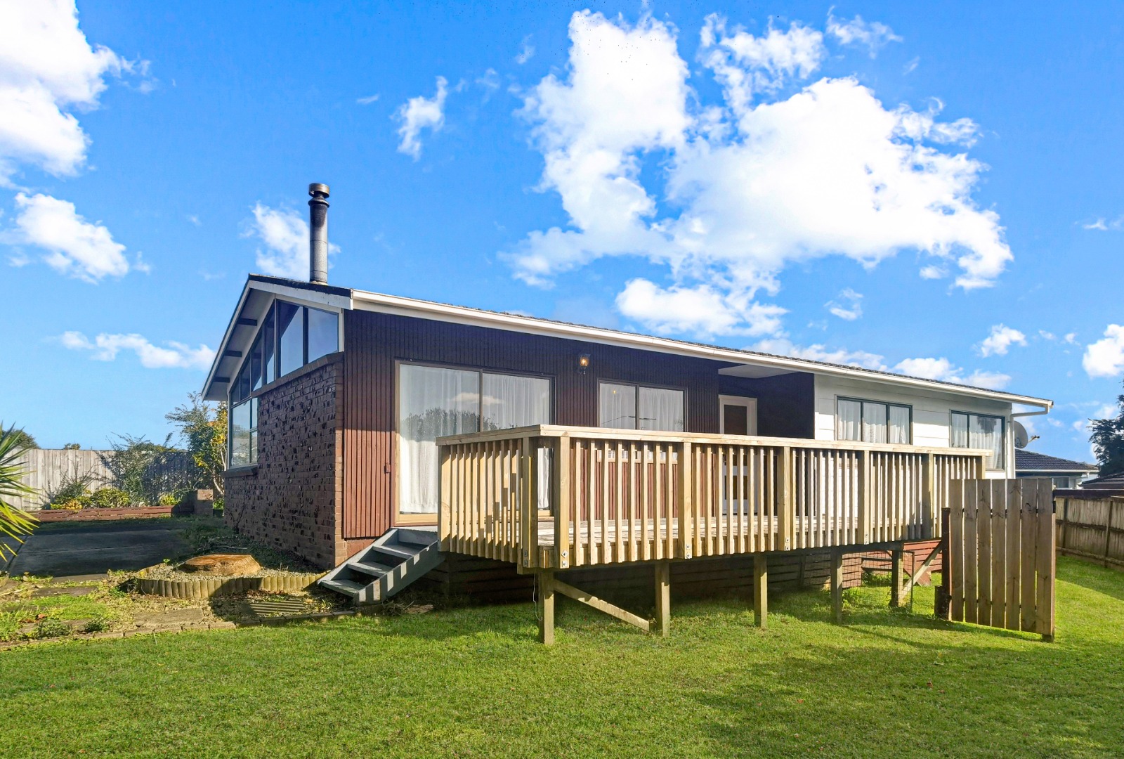 Bucklands Beach - 4 Bedoom Home Zone for Macleans College photo