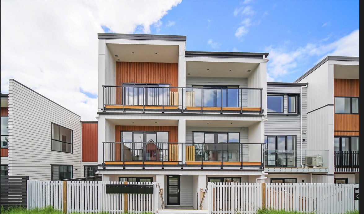 NEWLY built sunny one bedroom apartment in Hobsonville photo
