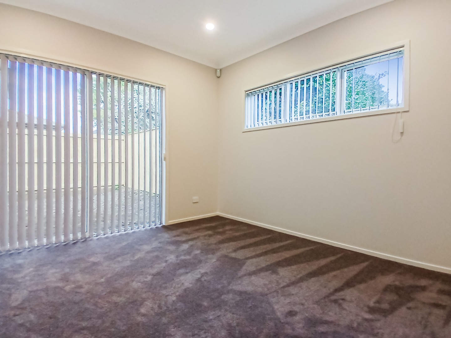 Stunning Brand new 6 x bedroom Papatoetoe home! photo