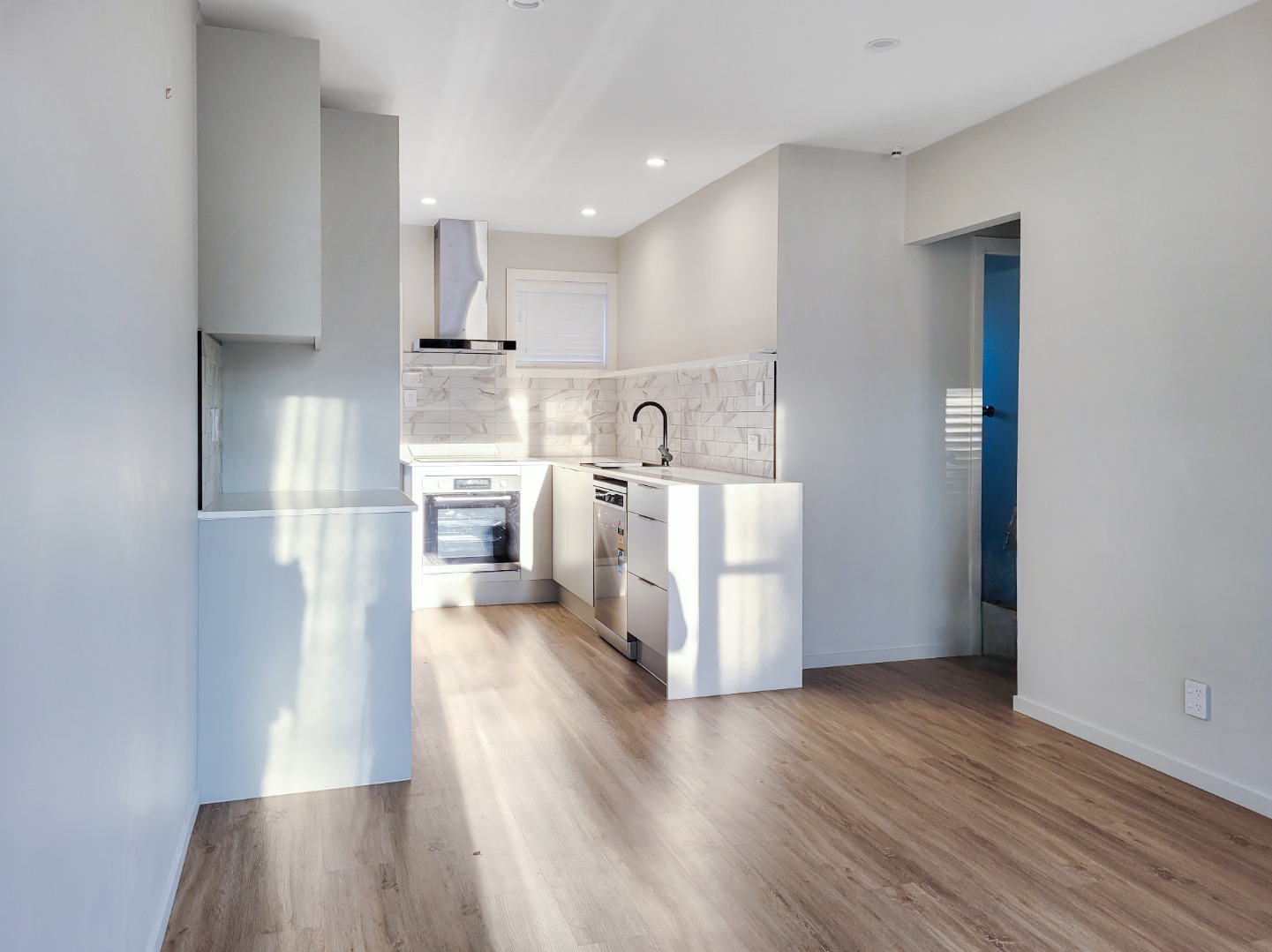 Refurbished two bedroom Onehunga mall unit. photo