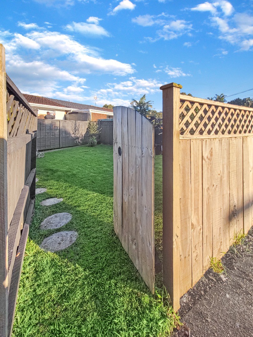 Refurbished two bedroom Onehunga mall unit. photo