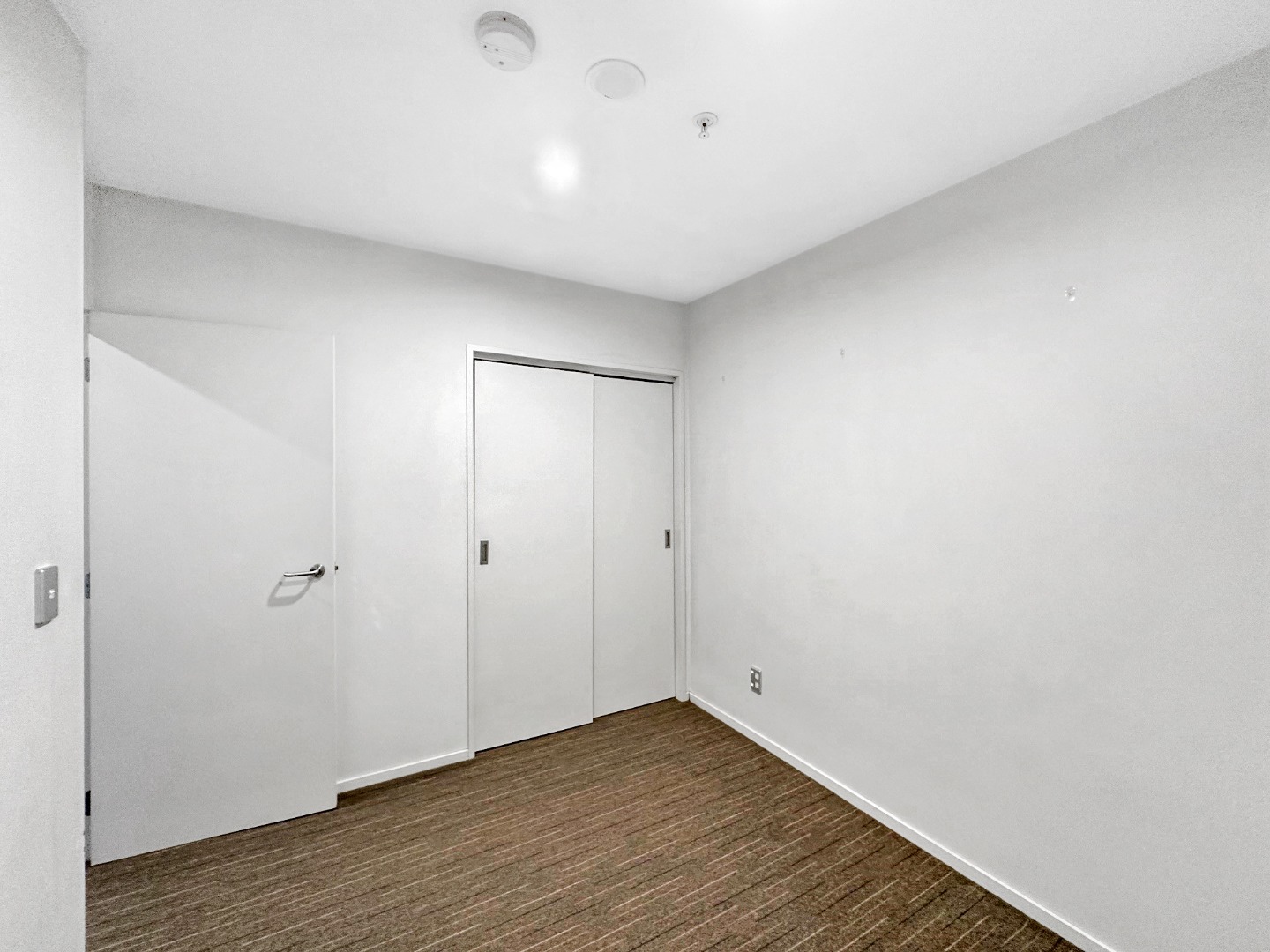 Two-Bedroom Apartment in Prime Newmarket Location photo
