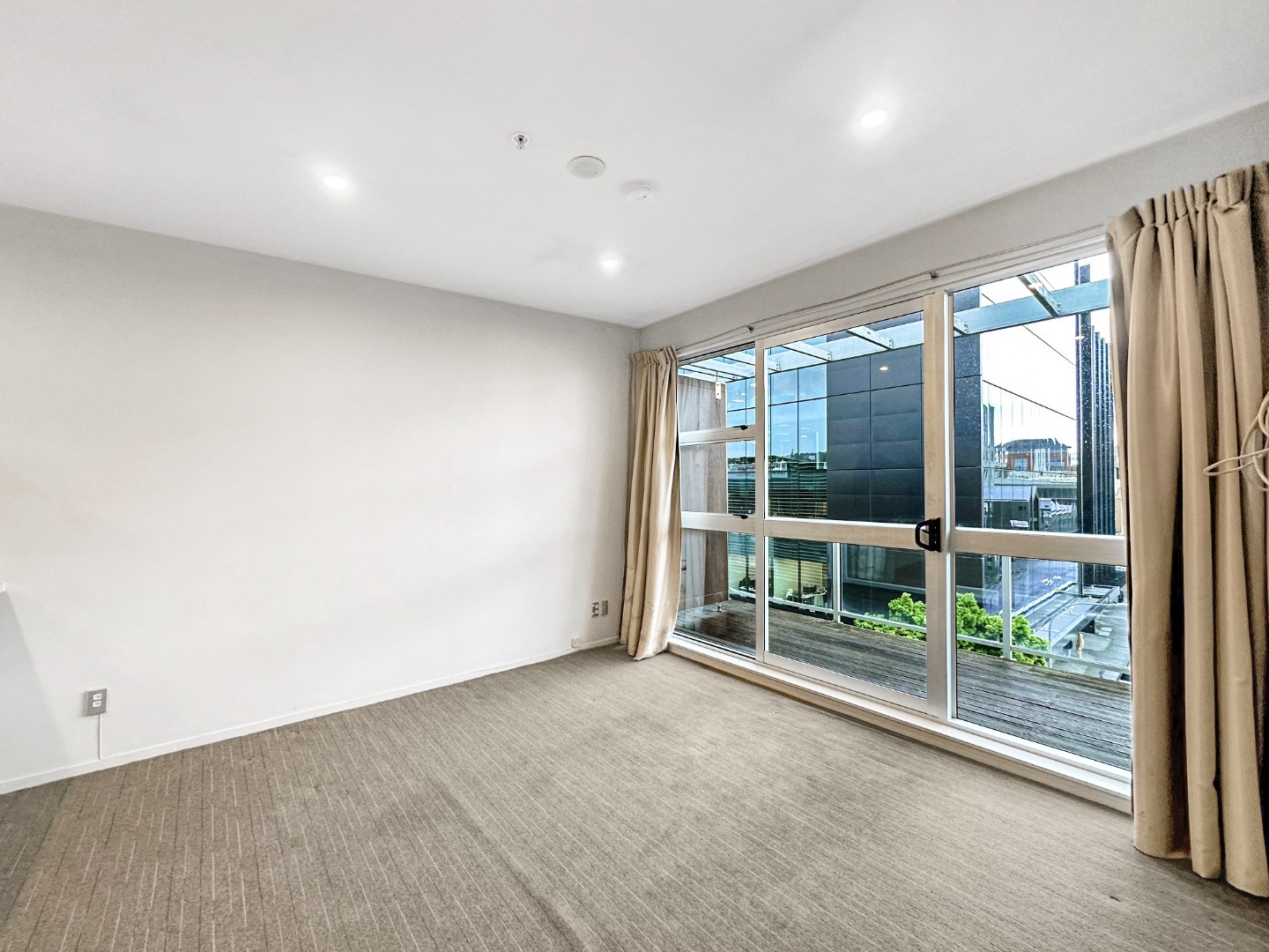 Two-Bedroom Apartment in Prime Newmarket Location photo
