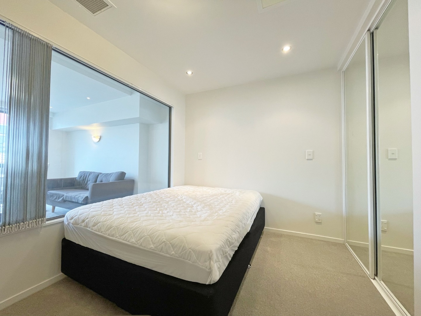 Cozy one bedroom Hobson St apartment  photo