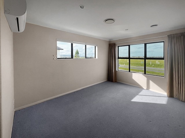 LOOKING FOR A SPACIOUS 4 BED FAMILY HOME IN MILLWATER-LOOK NO FURTHER photo