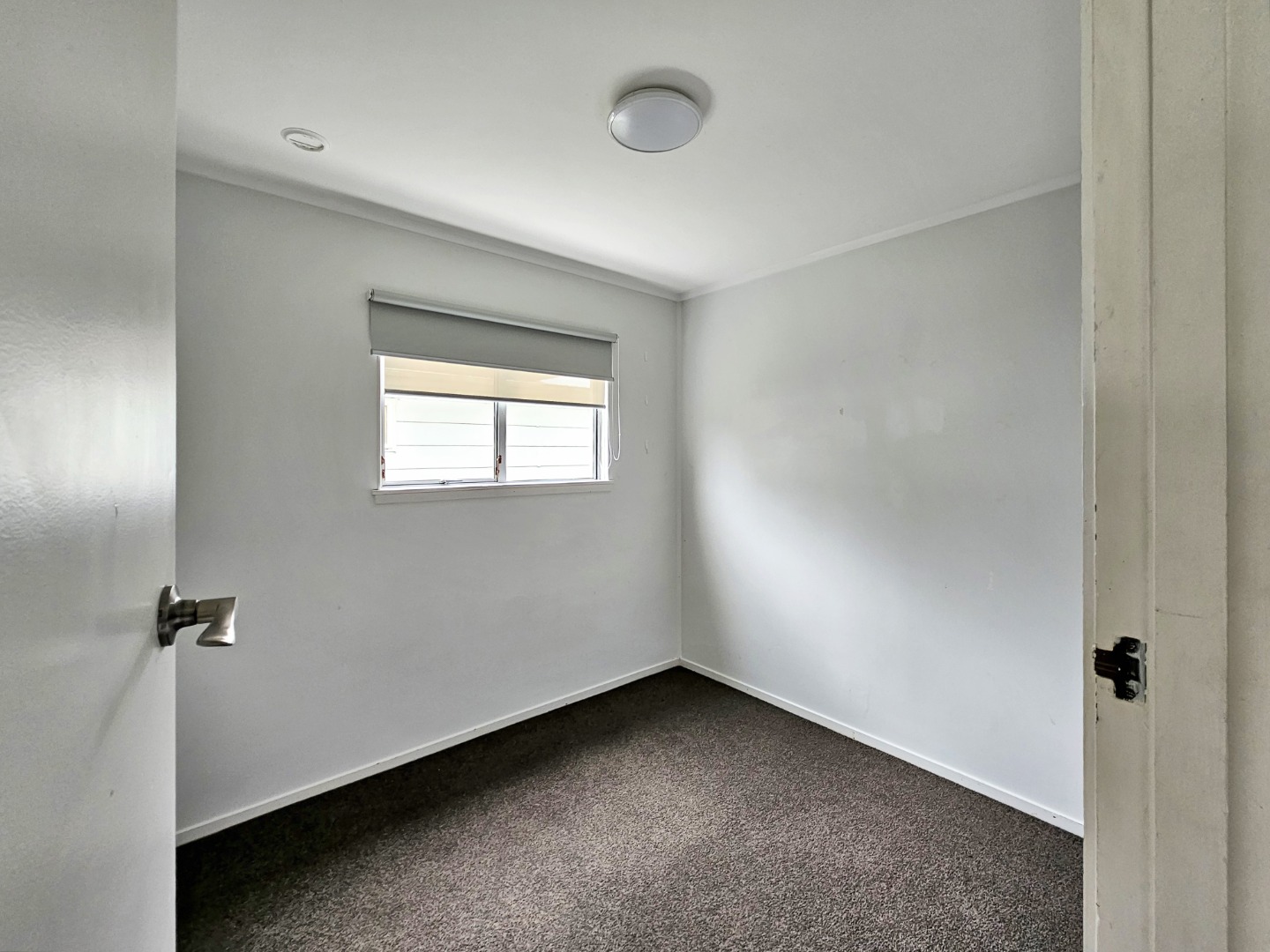 NEW LYNN - 2 Bedroom  photo