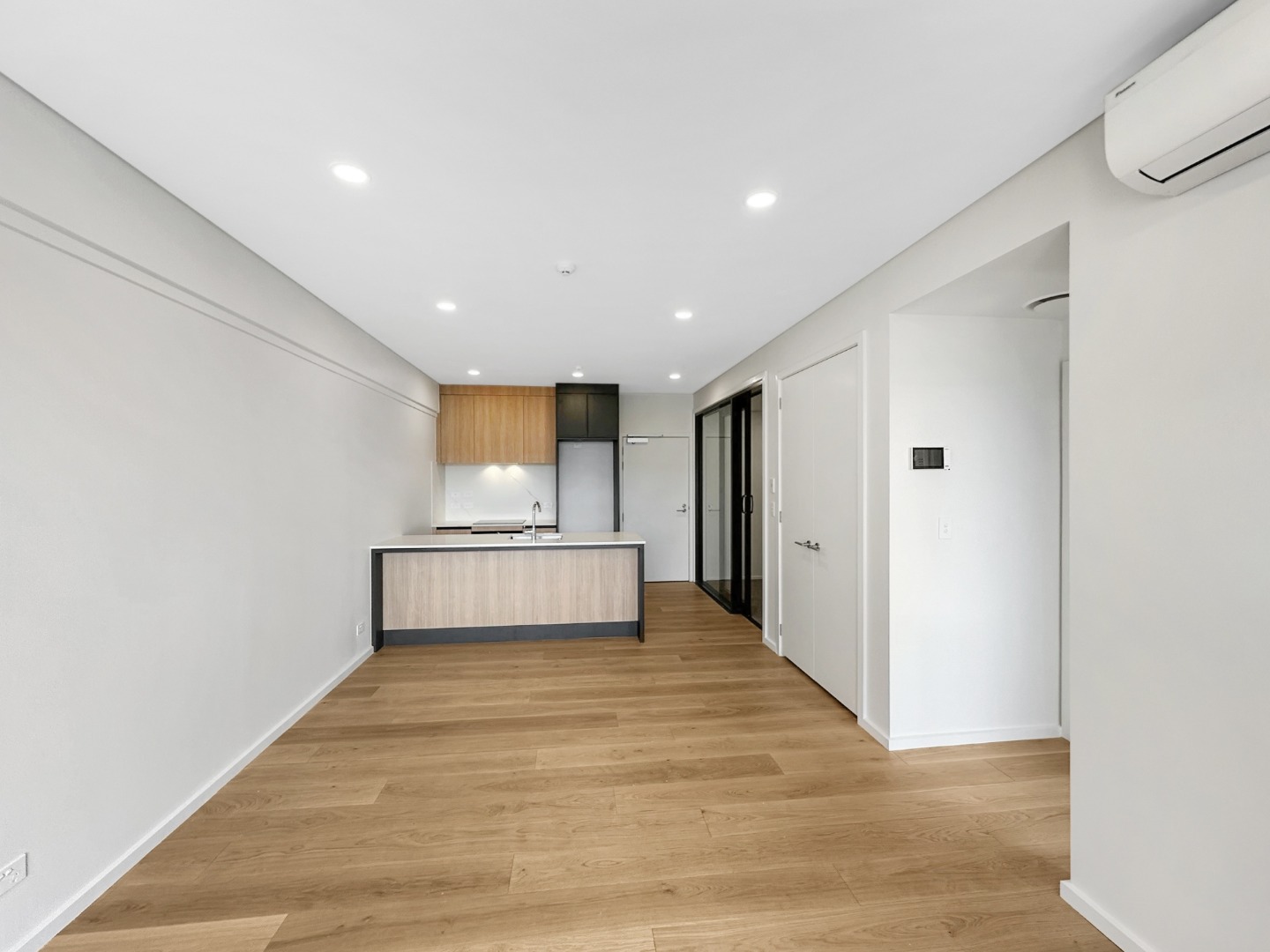 Modern Two-Bedroom Apartment for Rent! photo