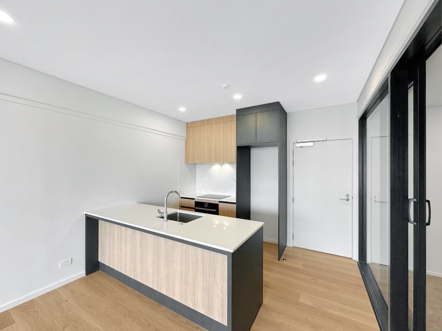 Modern Two-Bedroom Apartment for Rent! photo