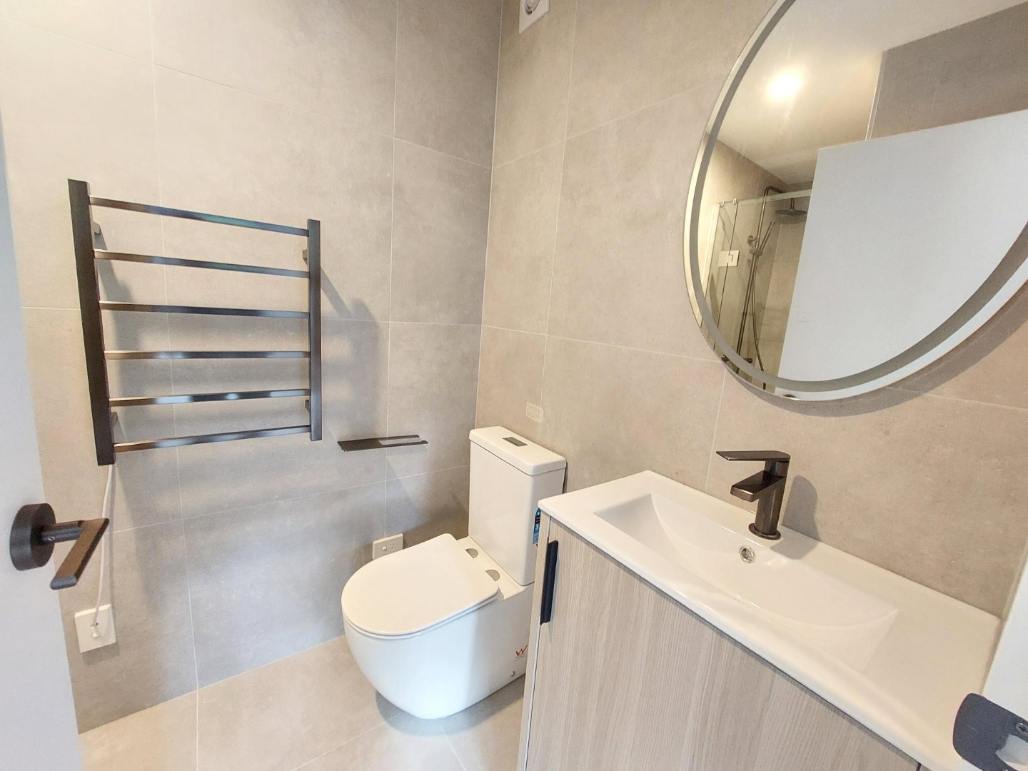 Exceptional 3-Level 4-Bedroom townhouse in Double Grammar Zone! photo