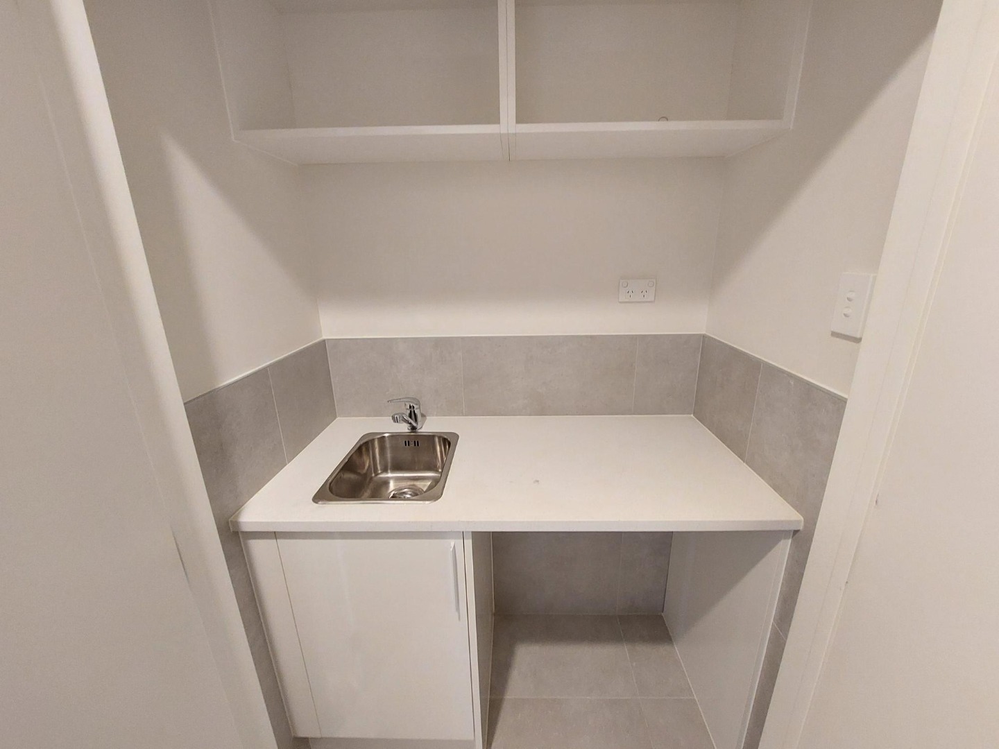 Exceptional 3-Level 4-Bedroom townhouse in Double Grammar Zone! photo