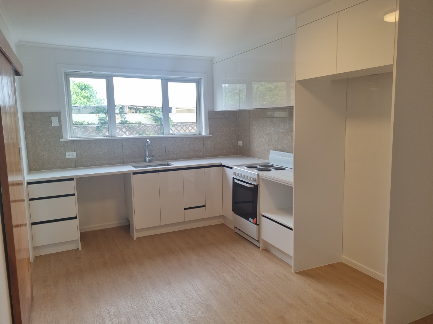 2 LARGE bdrms - Water Included photo