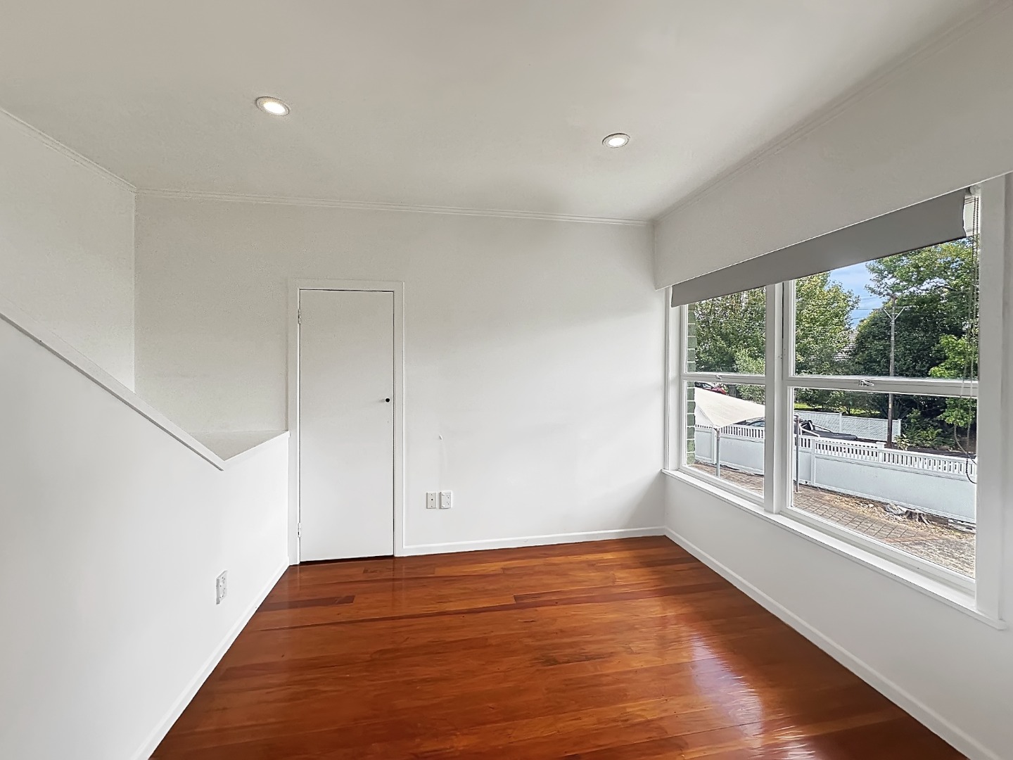 Spacious 5-Bedroom House in Glendowie with Access to Good School Zone photo