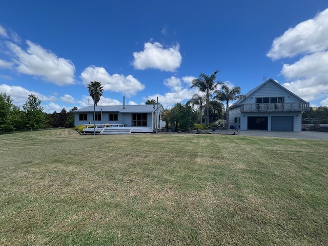 RURAL LIFESTYLE- URBAN FRINGE, FOUR BEDROOMS + ROOM FOR GRANNY! photo