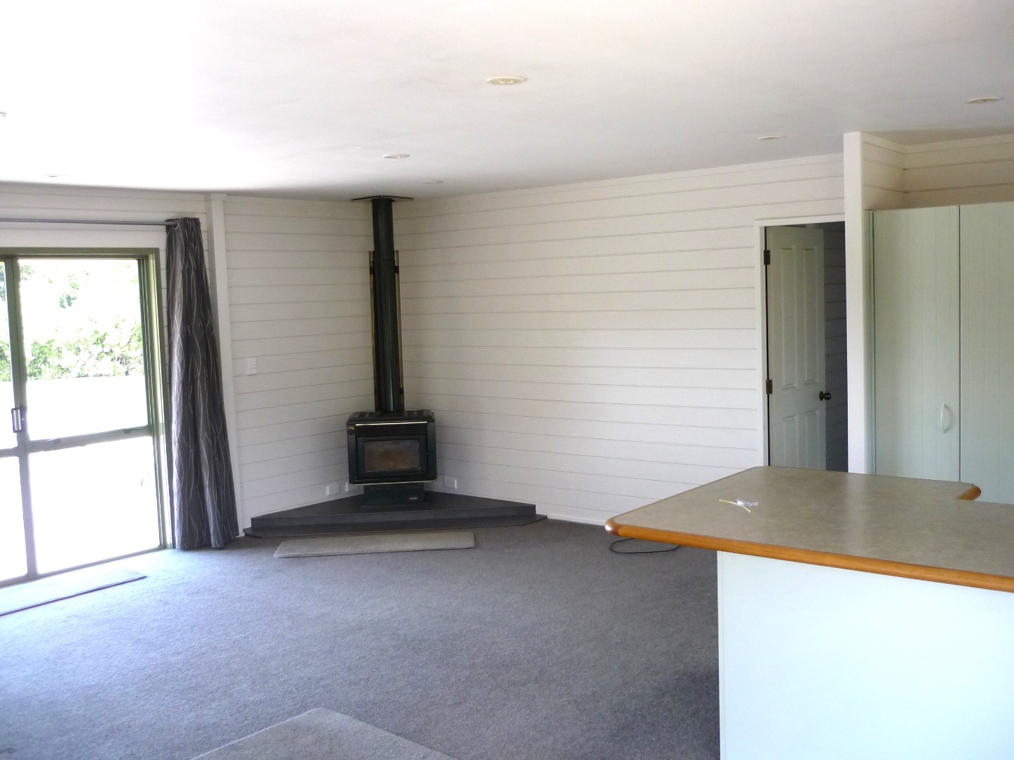 RURAL LIFESTYLE- URBAN FRINGE, FOUR BEDROOMS + ROOM FOR GRANNY! photo