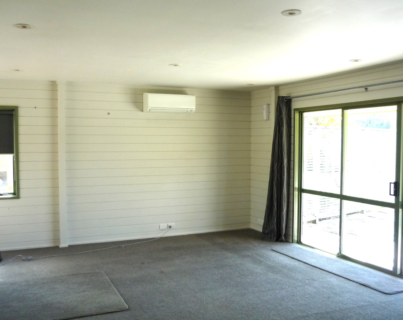 RURAL LIFESTYLE- URBAN FRINGE, FOUR BEDROOMS + ROOM FOR GRANNY! photo