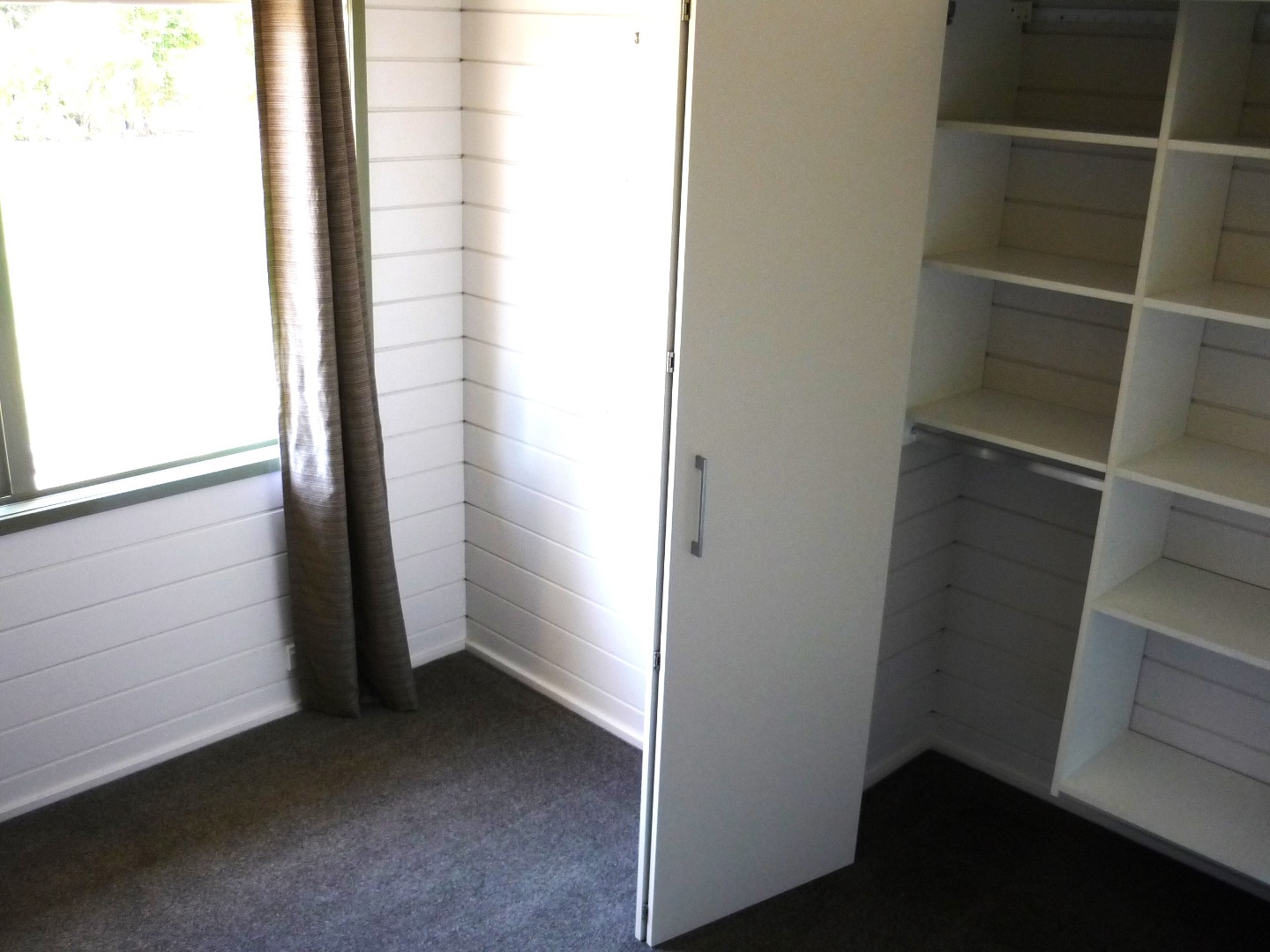 RURAL LIFESTYLE- URBAN FRINGE, FOUR BEDROOMS + ROOM FOR GRANNY! photo