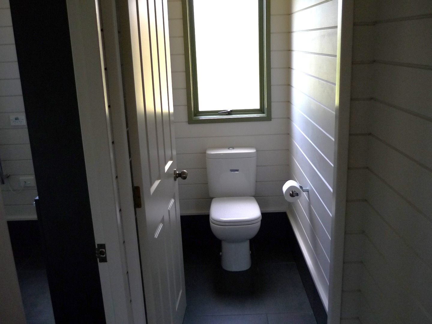 RURAL LIFESTYLE- URBAN FRINGE, FOUR BEDROOMS + ROOM FOR GRANNY! photo