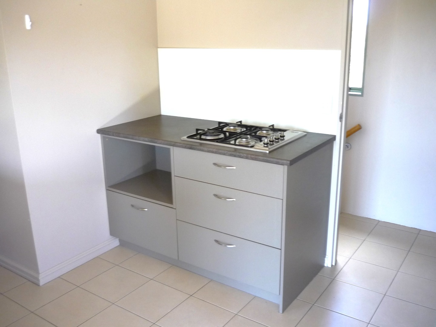 RURAL LIFESTYLE- URBAN FRINGE, FOUR BEDROOMS + ROOM FOR GRANNY! photo