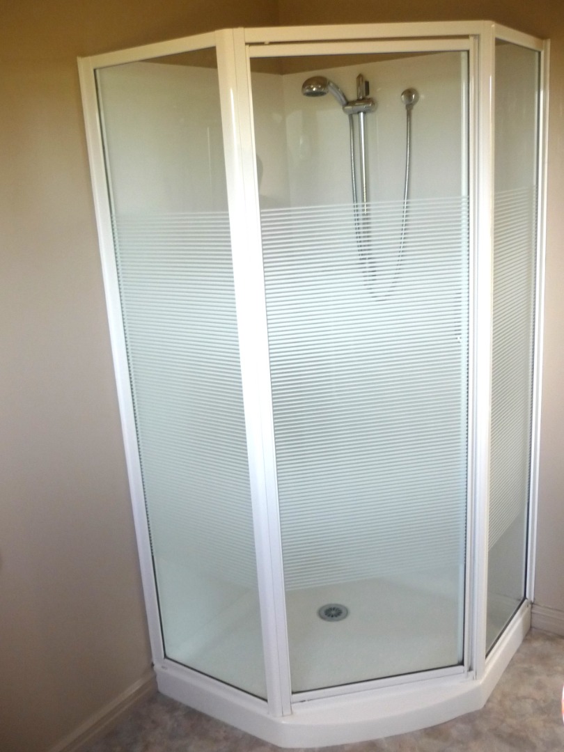 RURAL LIFESTYLE- URBAN FRINGE, FOUR BEDROOMS + ROOM FOR GRANNY! photo