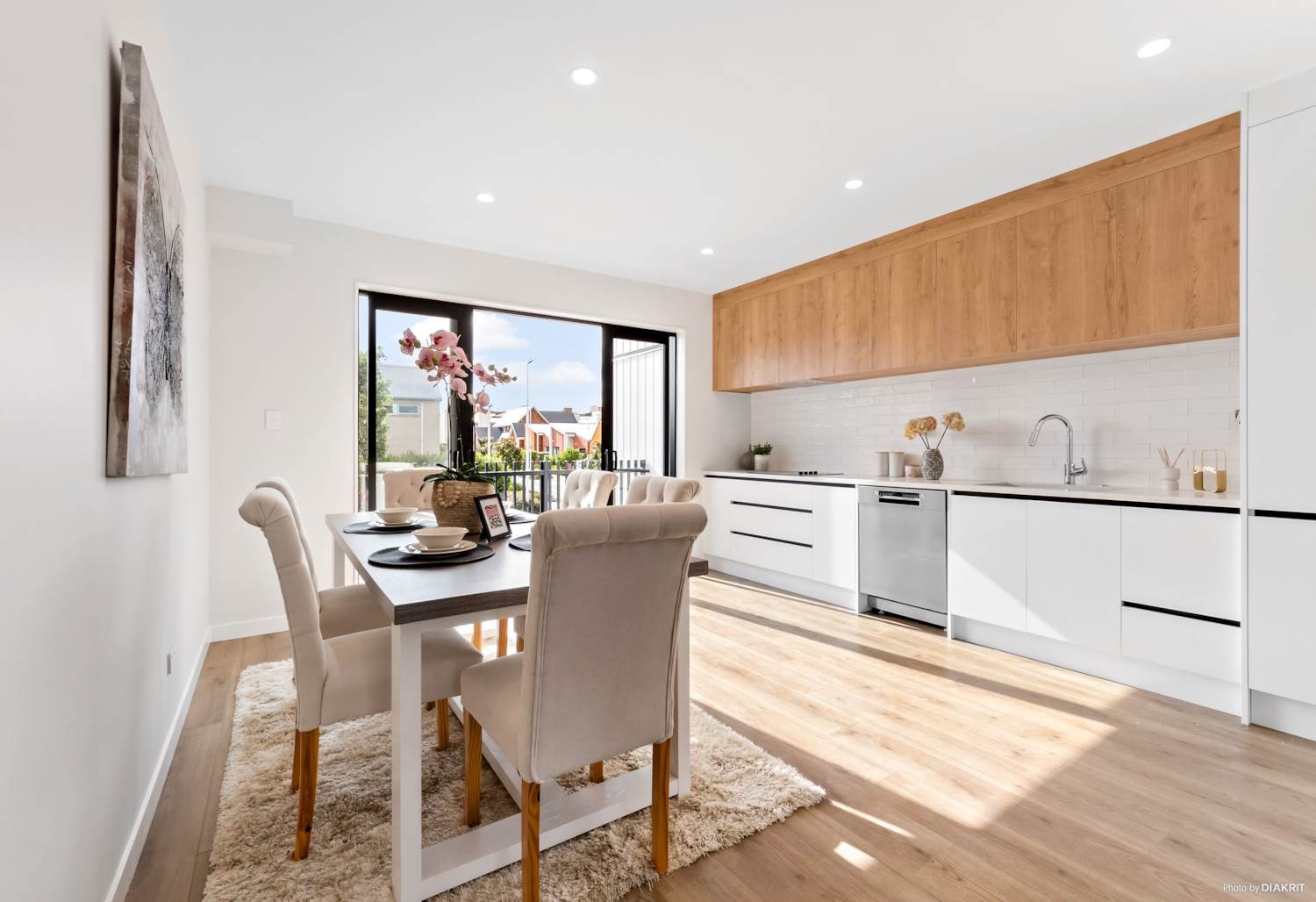 NEWLY built sunny FOUR bedroom townhouse in Hobsonville photo
