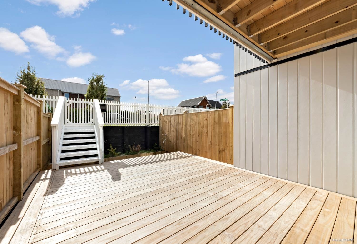 NEWLY built sunny FOUR bedroom townhouse in Hobsonville photo