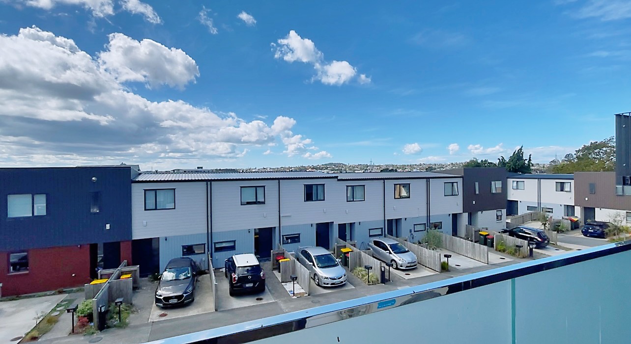 Sunny newly built two bedroom apartment photo