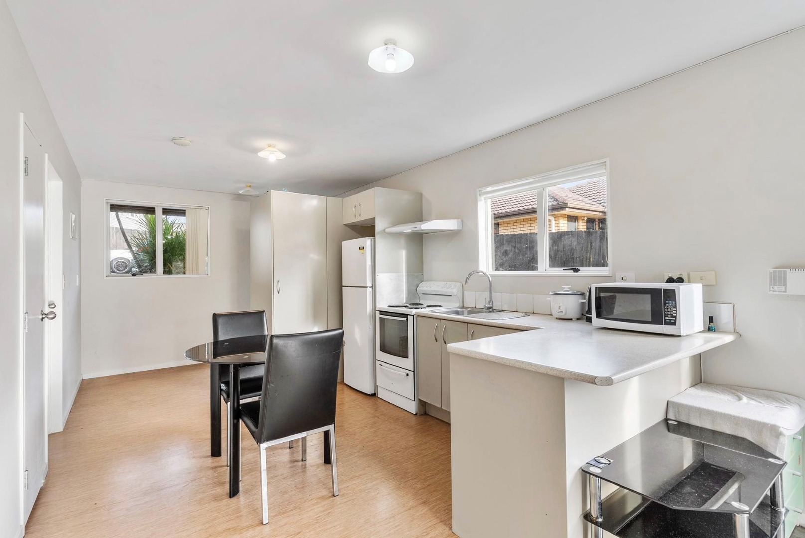 2 bedroom downstairs apartment photo