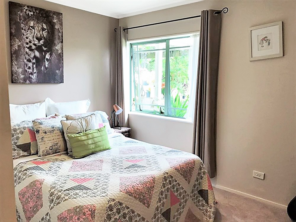 Unsworth Heights - 4 Bedroom, 2 Bathroom Home photo