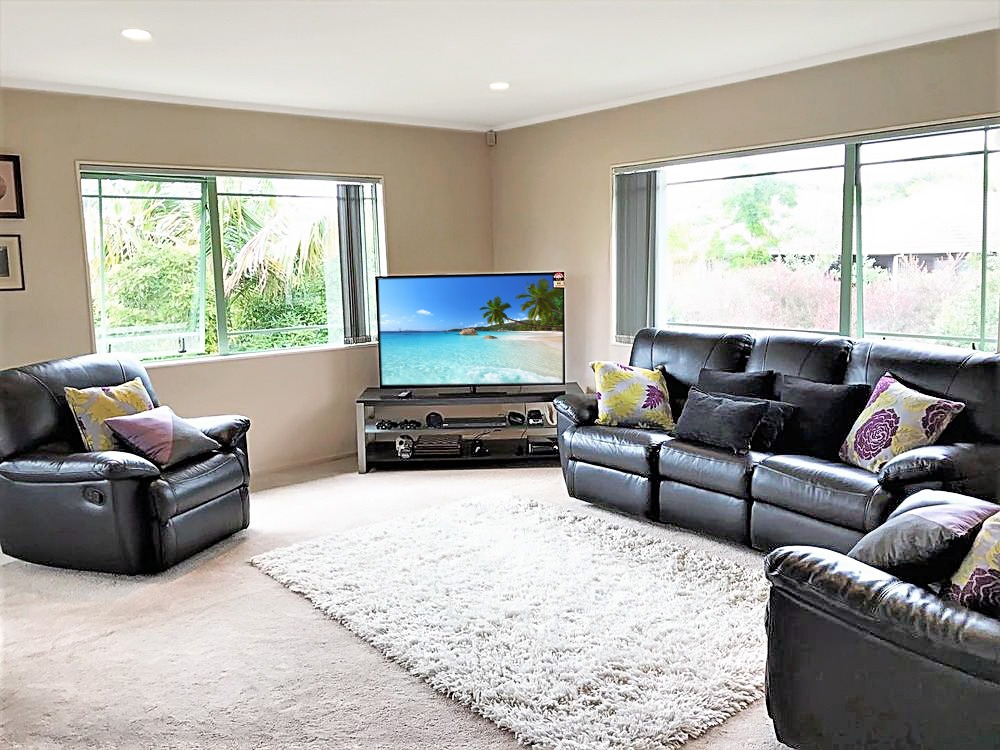 Unsworth Heights - 4 Bedroom, 2 Bathroom Home photo