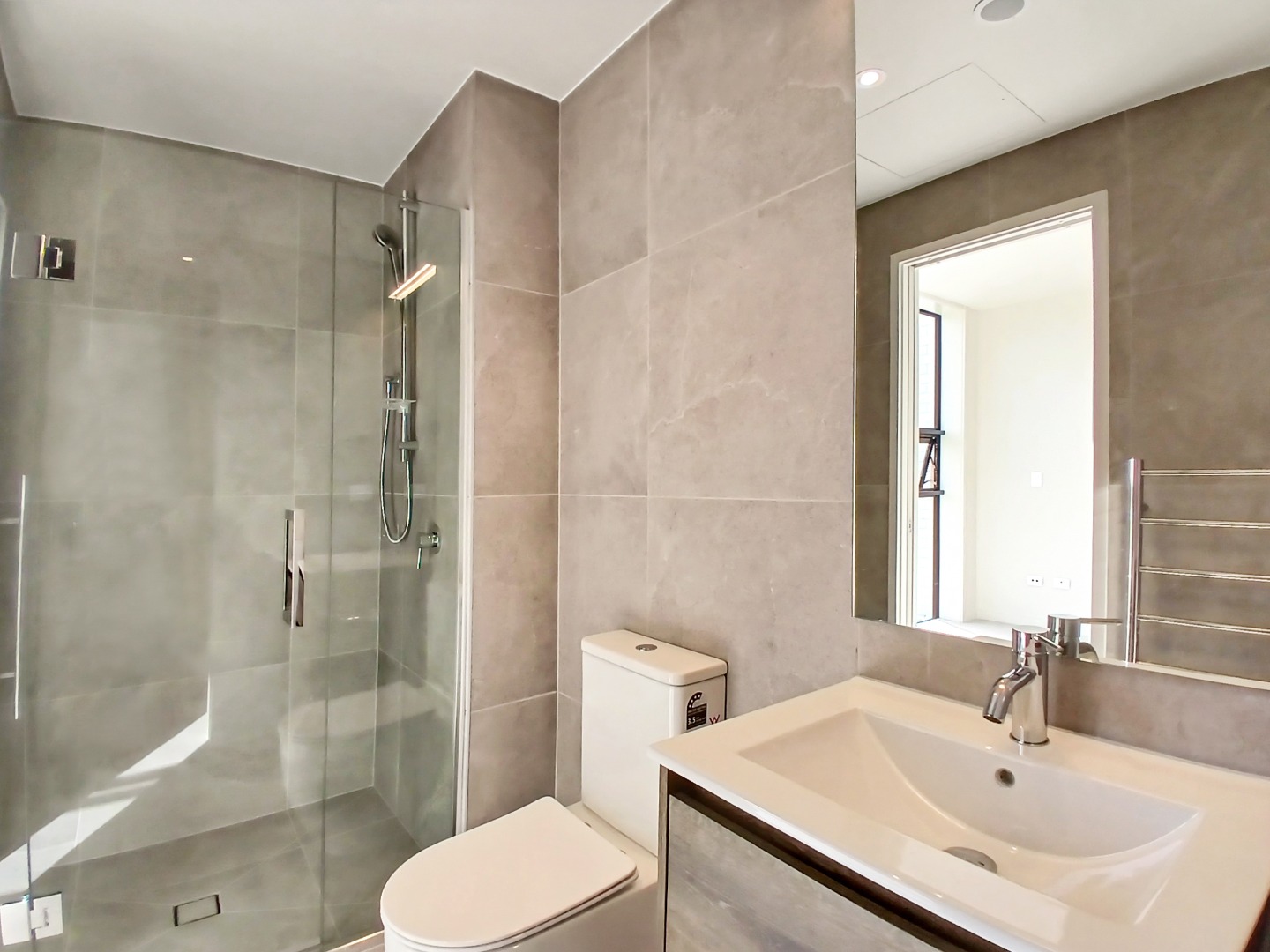 Stylish two- bedroom Long Bay Apartment ! photo