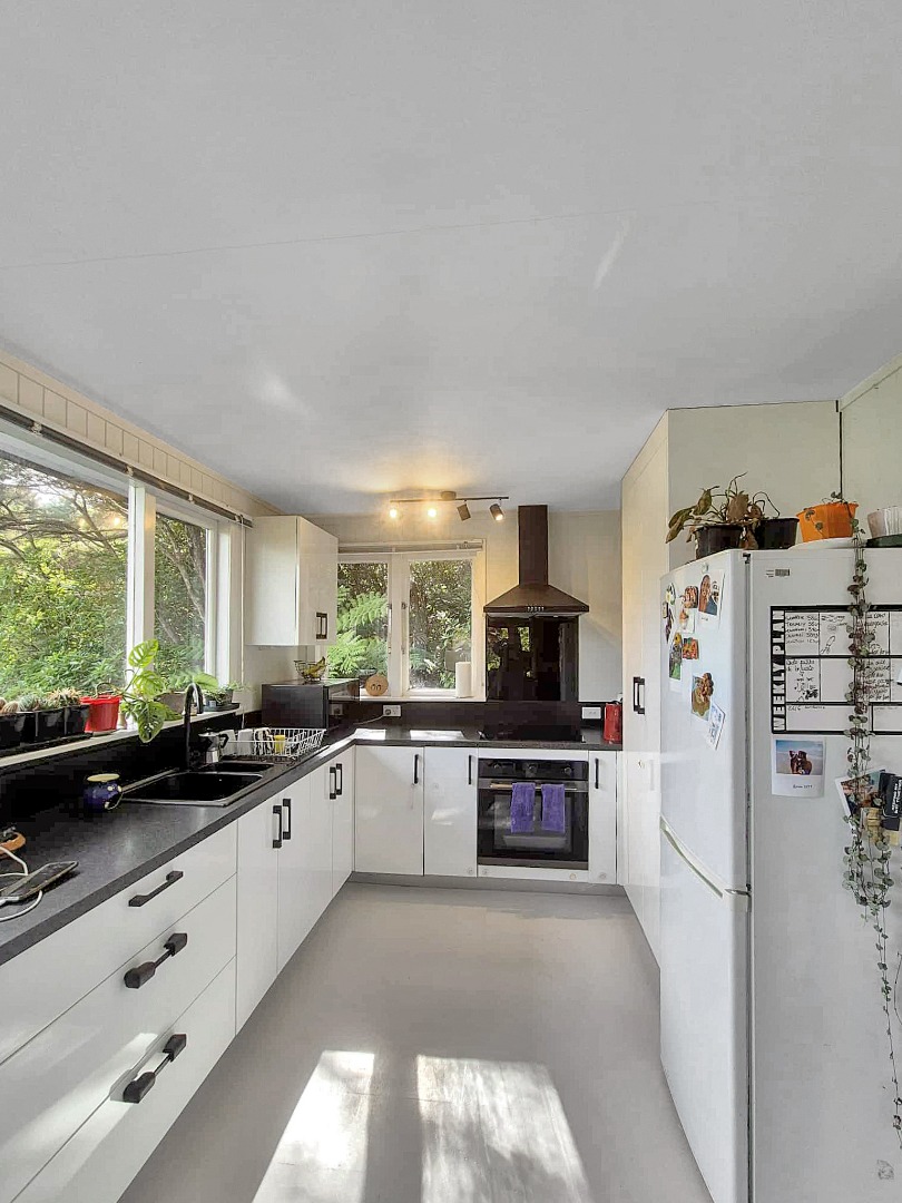 Valley views in Ostend - Two Bedroom $650 per week  photo
