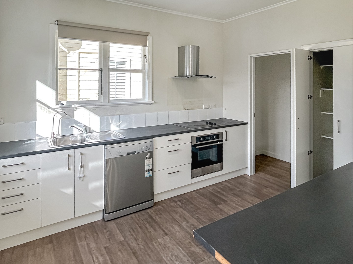 Standalone family home in Sandringham photo