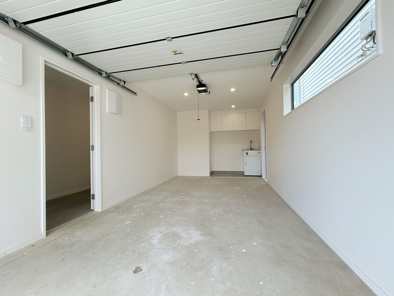 Mount Wellington - 4 Bedrooms and 3 Bathrooms photo