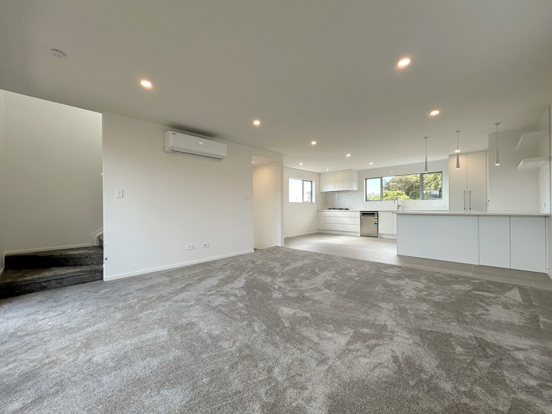 Mount Wellington - 4 Bedrooms and 3 Bathrooms photo